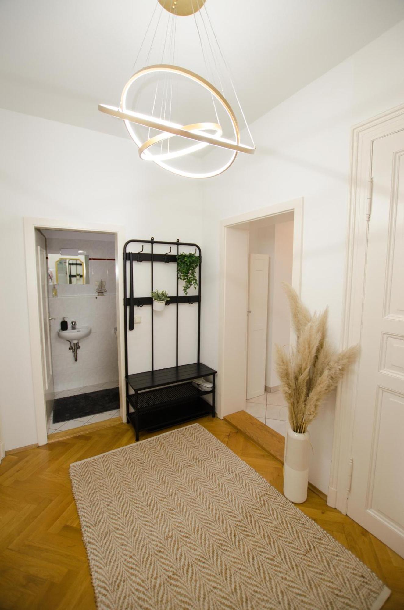 Casarina - Stilvoller Altbau In Zentraler Lage Lägenhet Dresden Exteriör bild