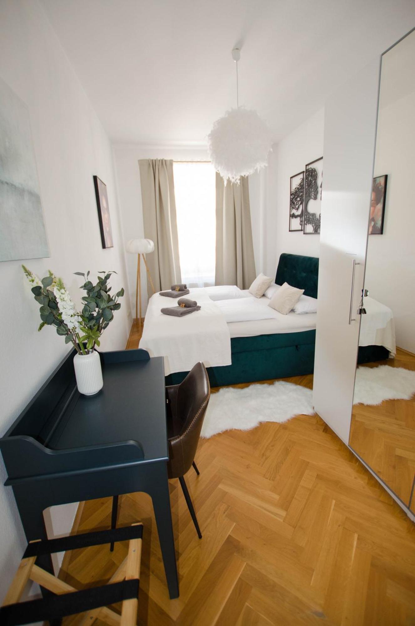 Casarina - Stilvoller Altbau In Zentraler Lage Lägenhet Dresden Exteriör bild